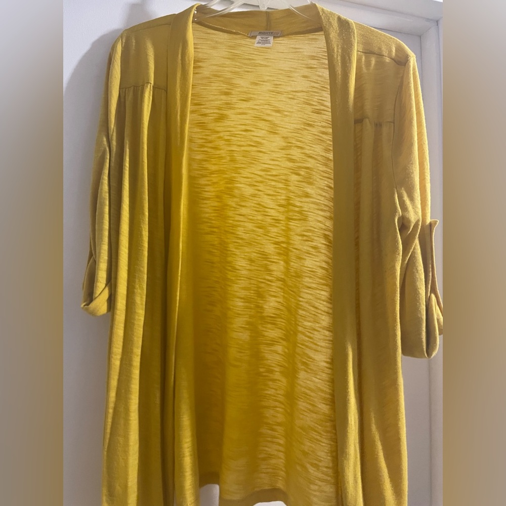 Bundle 2/$7 Light quarter sleeve cardigan